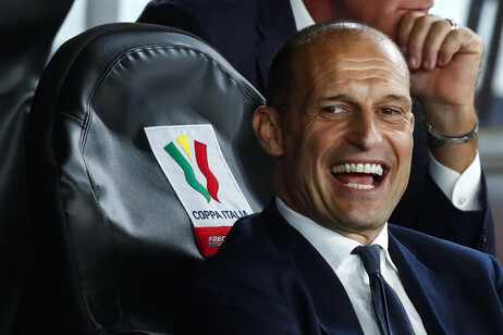 Juventus demitiu Allegri pelo seu mau comportamento na final da Copa da Itália