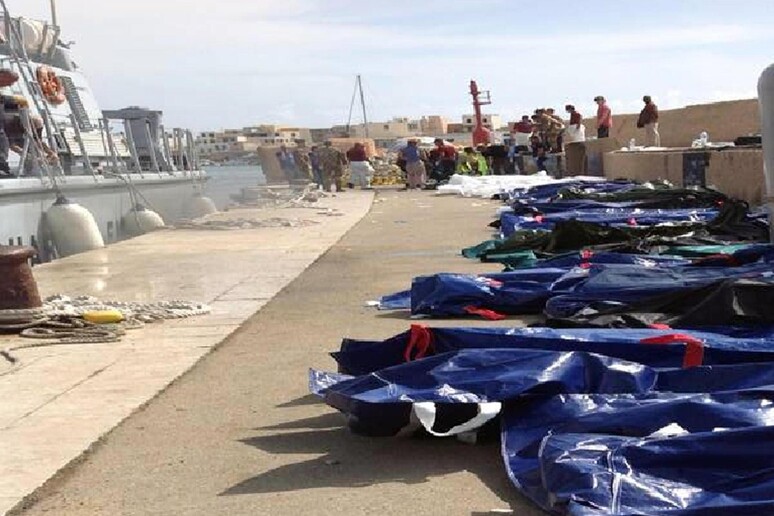 Lampedusa, 3 ottobre 2013 -     RIPRODUZIONE RISERVATA