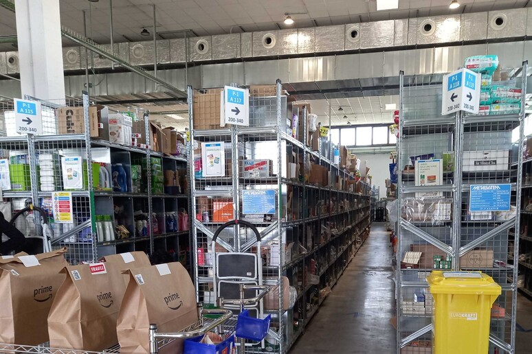 Il supermercato online di Amazon apre per tutti - RIPRODUZIONE RISERVATA