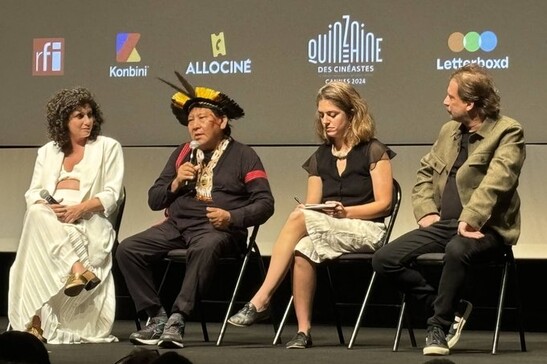 El líder de los indígenas Yanomami durante la presentación del film en Cannes