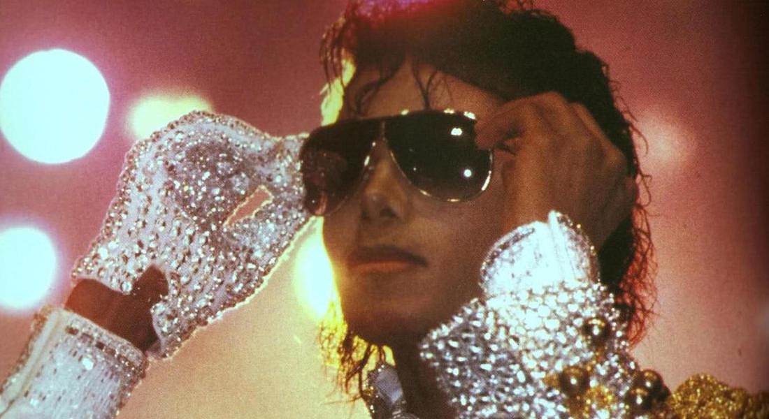 Il guanto strass di Michael Jackson © ANSA