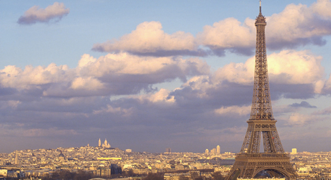 La Tour Eiffel Fa 130 Anni Alle Prese Con Un Maxi Lifting Tempo Libero Ansa It