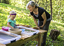Esercizi all'aperto con il metodo Montessori. photo wbritten iStock. (ANSA)