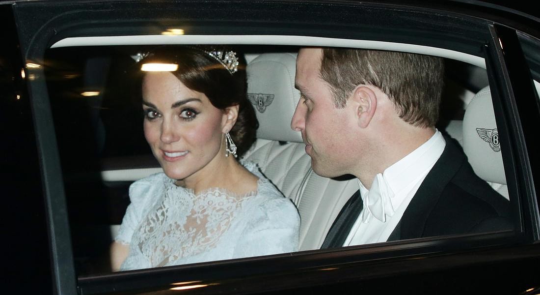 Gb: Kate sfoggia la tiara preferita di Diana, una foto del dicembre 2015 © AP