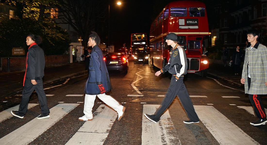 McCartney ad Abbey Road, ma questa volta Stella - Nel 2016 la sfilata omaggio della figlia del Beatle © ANSA