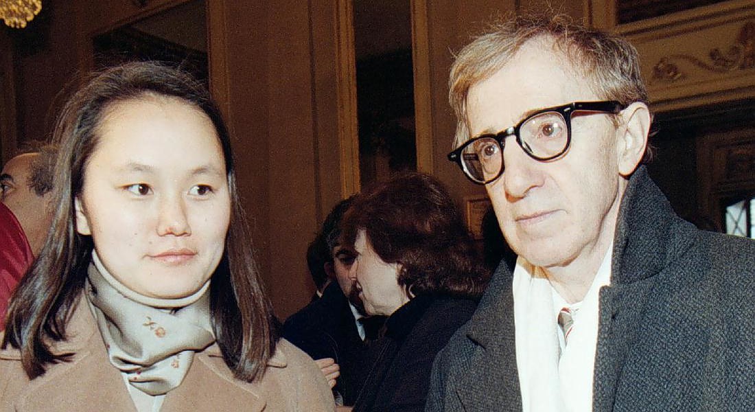 . Il regista e  attore statunitense Woody Allen con la moglie Soon Yi Previn © ANSA