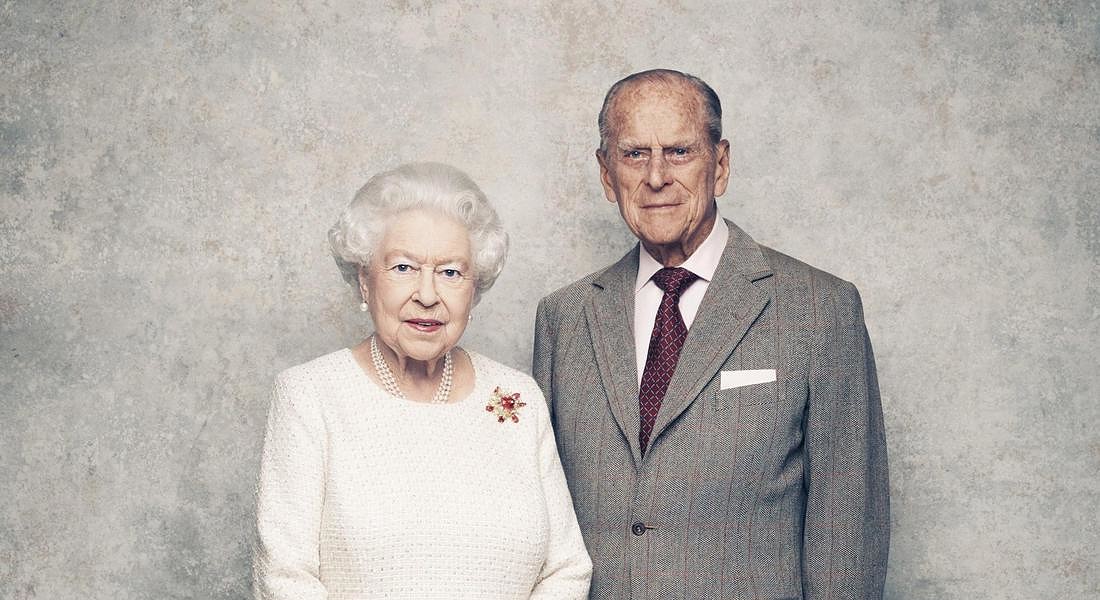 La Regina Elisabetta II e il Principe Filippo di Edimburgo ritratti nel 70 ° anniversario di matrimonio 20 novembre 2017.  Foto Matt Holyoak © EPA