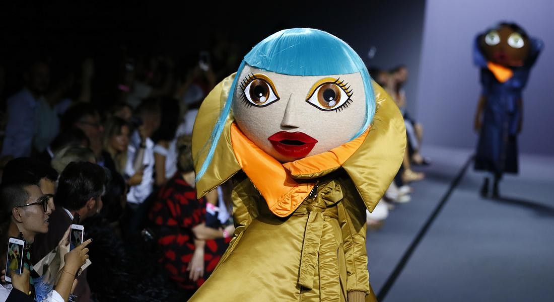 Alla Paris Fashion Week le Action Dolls di  Viktor&Rolf © AP
