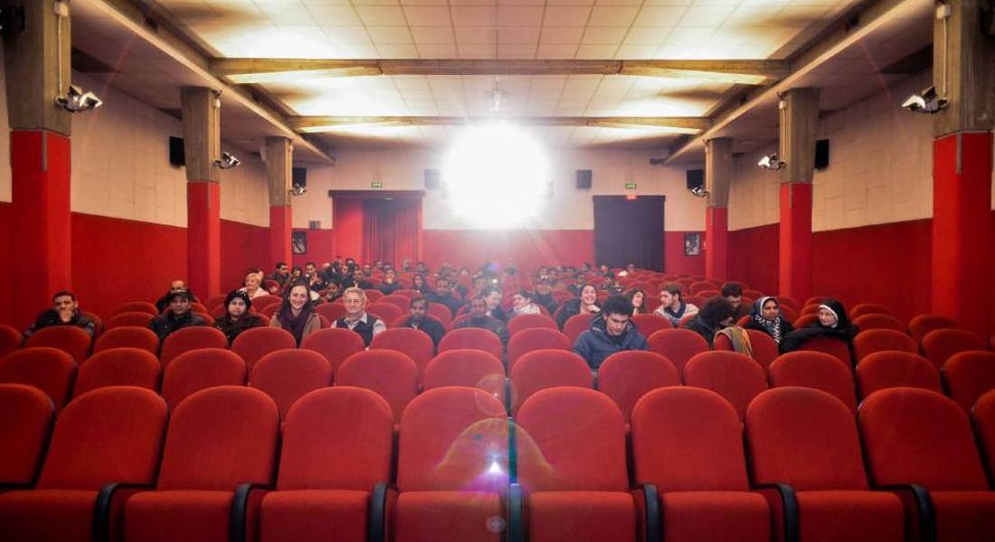 Cinema Beltrade, una foto da Facebook durante il karmaticket © Ansa