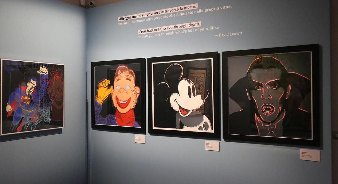 Le opere di Andy Warhol da sinistra: ''Superman'', ''Myths: Howdy Doody'', ''Mickey Mouse'' e  ''Dracula'' alla mostra ''Warhol & Friends , New York negli anni '80'' dal 29 settembre al 24  febbraio 2019 a palazzo Albergati © ANSA