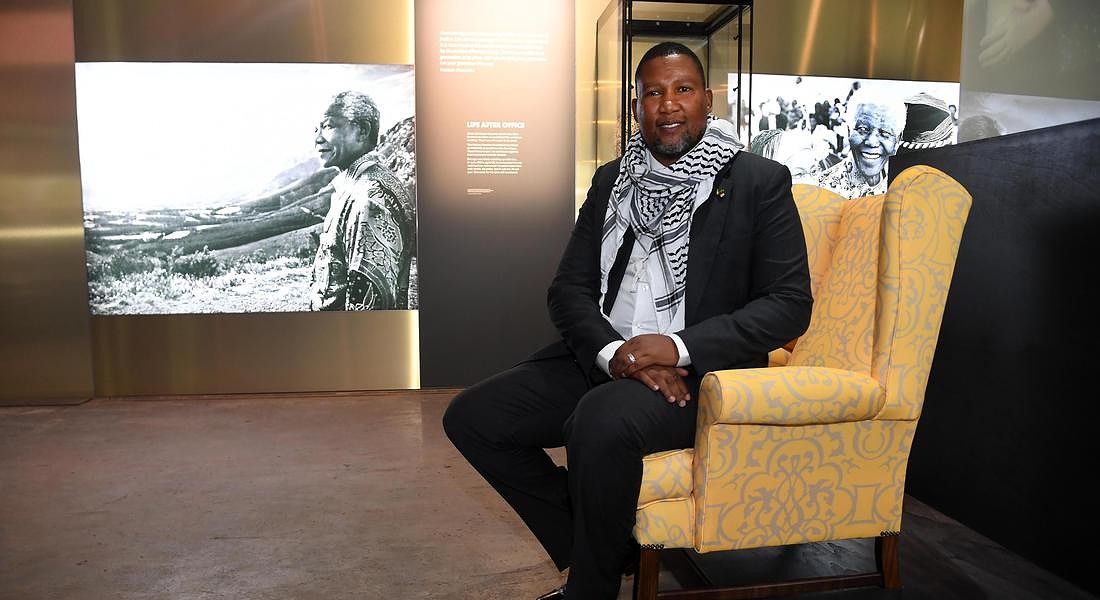 Mandela: The Official Exhbition opens in London © EPA