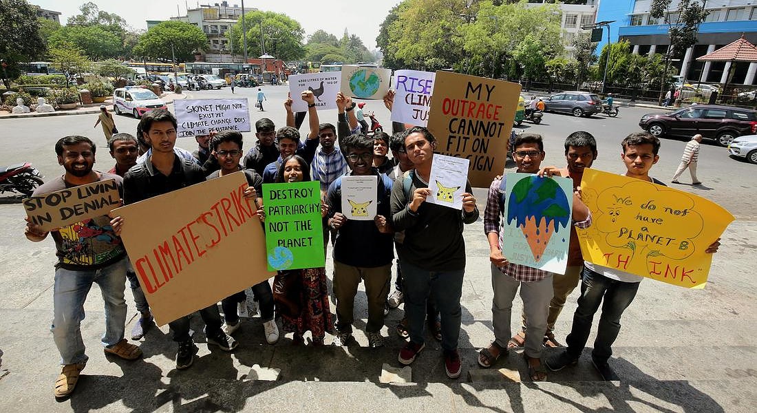 Indian students and NGO's strike for global climate change in Bangalore © EPA