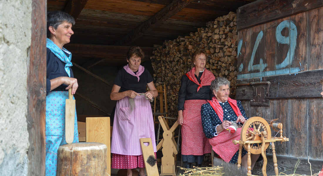 Donne in Trentino © Ansa