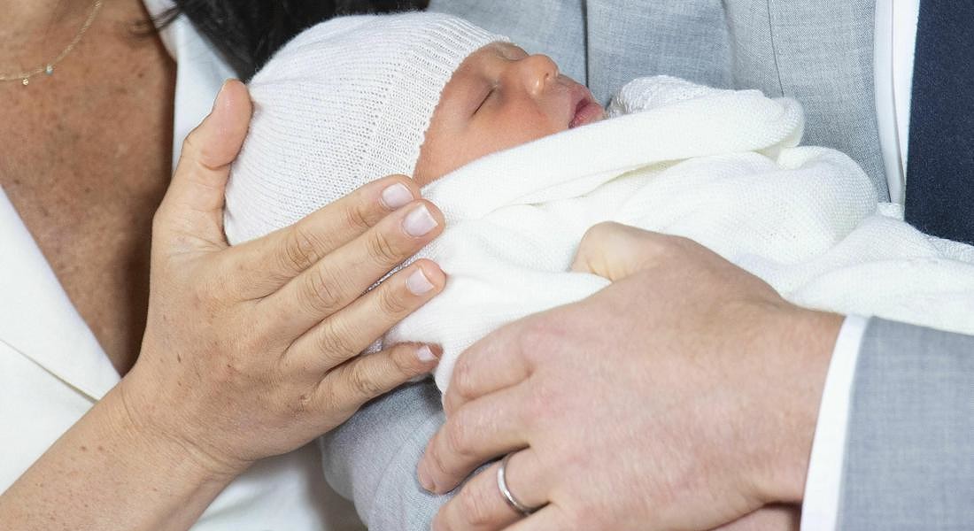 Harry e Meghan mostrano il Royal baby, 'un sogno' © AP
