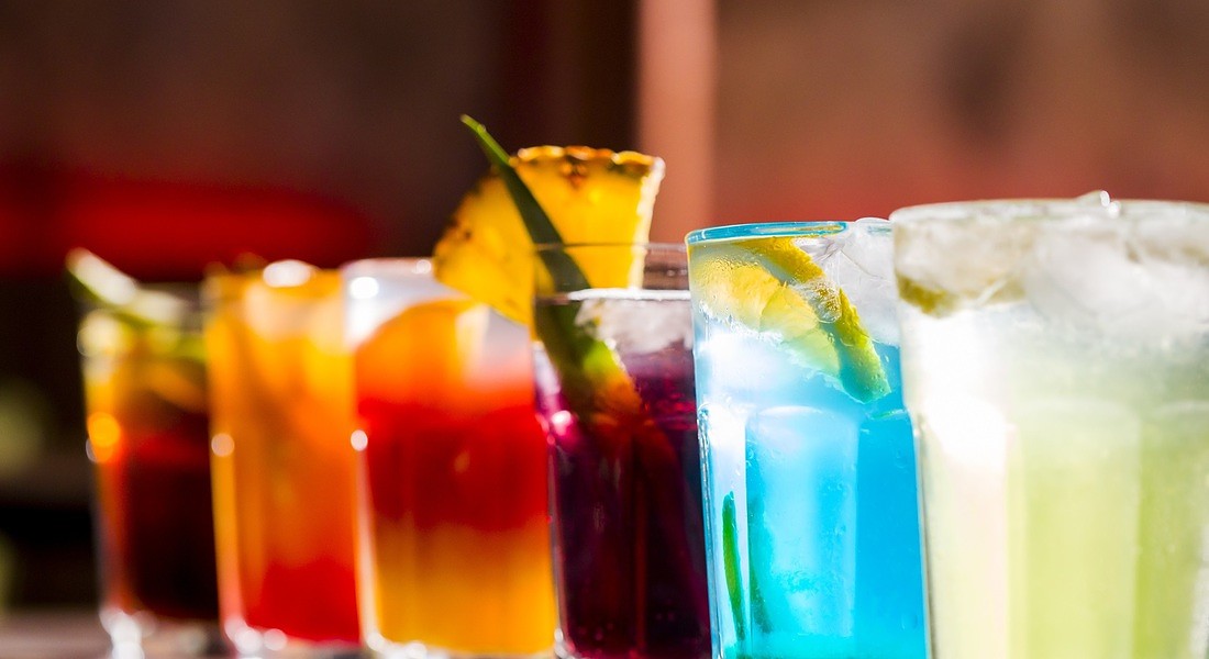 Cocktail di vari colori @ Found © Ansa