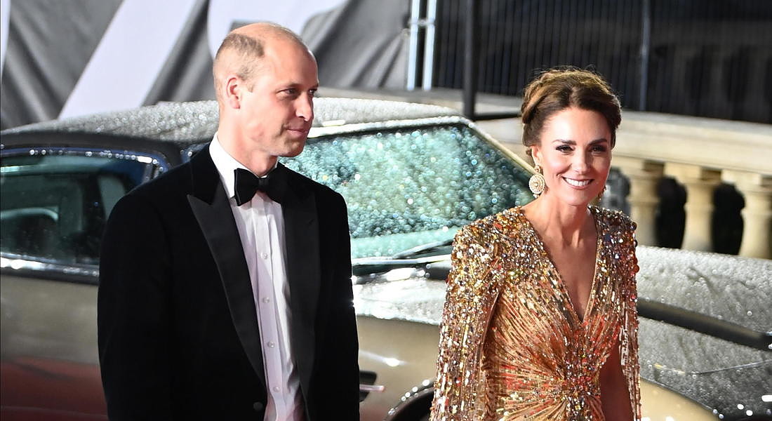 Britain's Prince William, Duke of Cambridge (L) and Catherine, Duchess of Cambridge  arrive for the world premiere of the new James Bond film 'No Time To Die' at the Royal Albert Hall  in London, Britain, 28 September 2021. © EPA