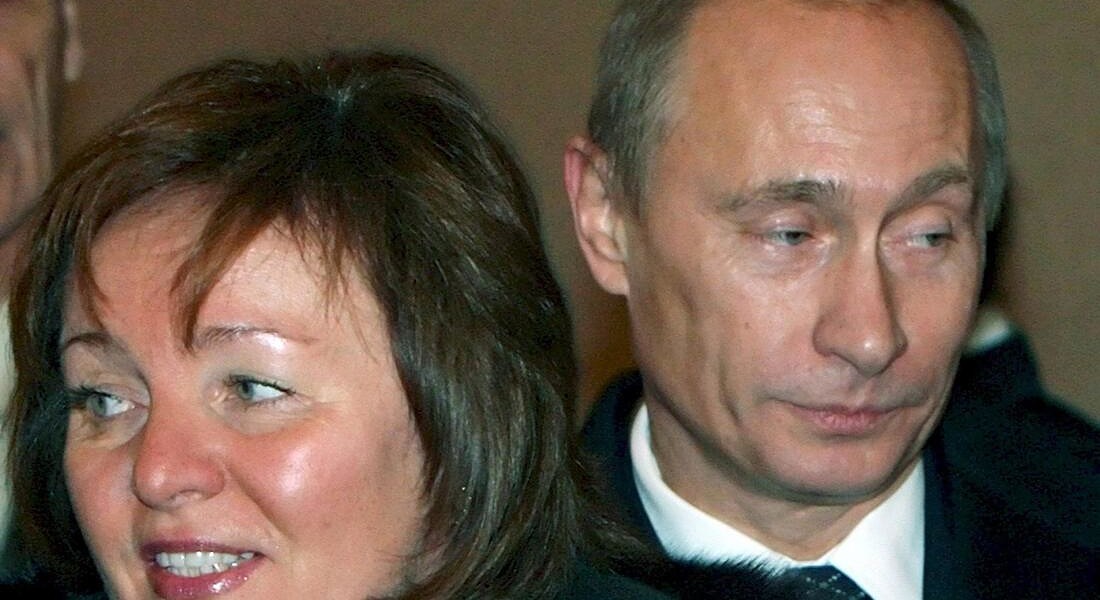 Putin con l'ex moglie Ljudmila Putina © ANSA