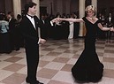 John Travolta balla con Diana alla Casa Bianca nel 1985 (ANSA)