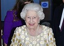 La regina Elisabetta II arriva alla Royal Albert Hall di Londra per ascoltare il concerto che celebra il suo 92/mo compleanno, il 21 aprile 2018 (ANSA)