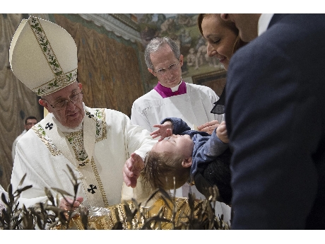 [MIDA SITO] Papa: messa nella Sistina e battesimo di 26 bimbi     (ANSA). NNNN   
