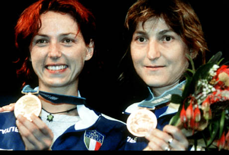 Valentina Vezzali e Giovanna Trillini: 12 medaglie in 2 tra il 1992 e il 2004