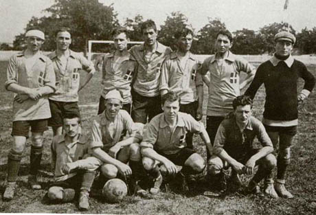 L'Italia del 1912, prima nazionale di calcio a vincere una partita in trasferta