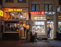 I negozi nel centro di Amsterdam durante il lockdown (ANSA)