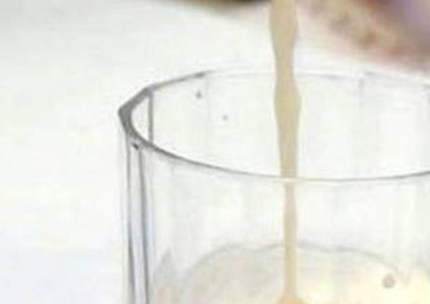 Un bicchiere di latte © ANSA
