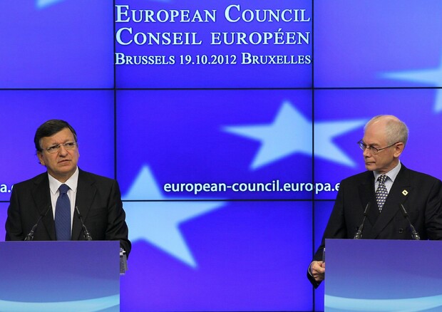 I presidenti di Commissione europea, José Manuel Barroso, e Consiglio Ue, Herman Van Rompuy. © EPA