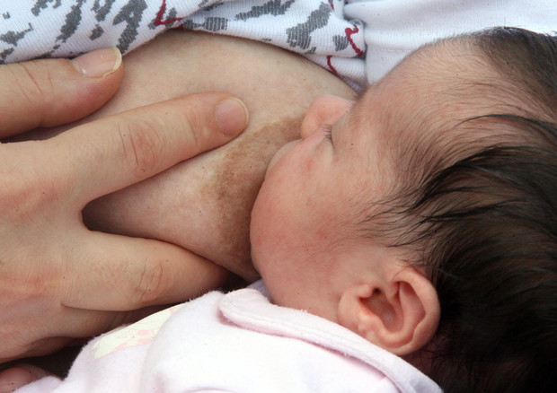 Con allattamento al seno si salverebbero 820mila vite l'anno © ANSA 
