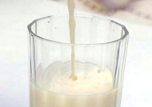 Un bicchiere di latte © ANSA 
