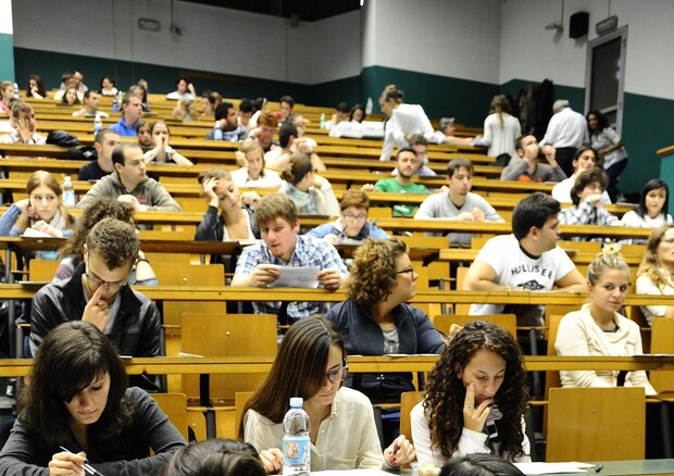 Lavoro: Lombardia a Pe, estendere Erasmus ad apprendistati © ANSA
