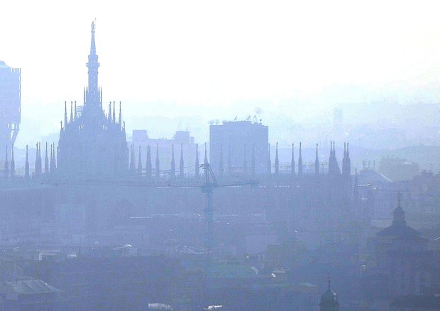 Citt sotto cappa smog, Torino e Milano tra le peggiori © ANSA