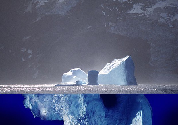 Rappresentazione artistica di un iceberg (fonte: Uwe Kils e Wiska Bodo) © Ansa