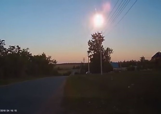 L’asteroide esploso il 21 giugno a Sud est di Mosca (fonte: Exoss Citizen Science/YouTube) © Ansa