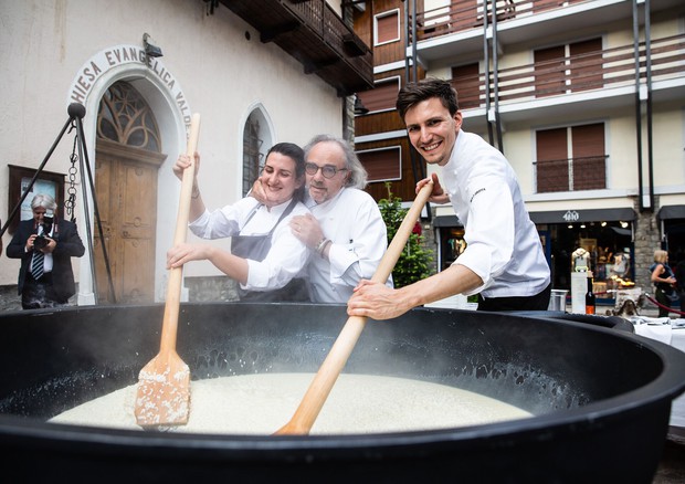 L'estate inaugurata da 18 chef, al Grand Royal di Courmayeur © ANSA
