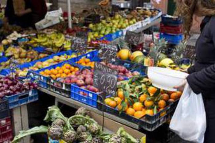 Segre' (Last Minute Market), frutta e insalata cibi più sprecati - ANSA.it
