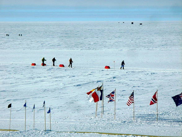 Sciatori in Antartide (fonte: Amble)