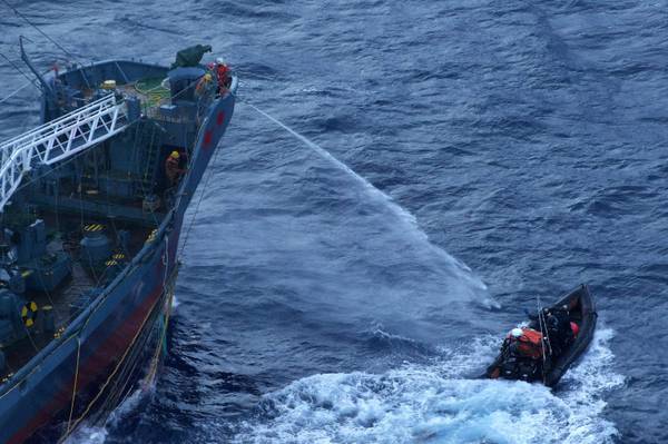 Balene:Sea Shepherd ferma Giappone,stop caccia in anticipo