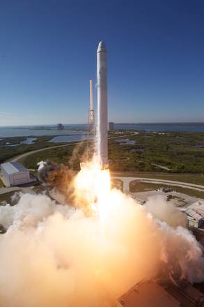 Il lancio della capsula Dragon (fonte: Space X)
