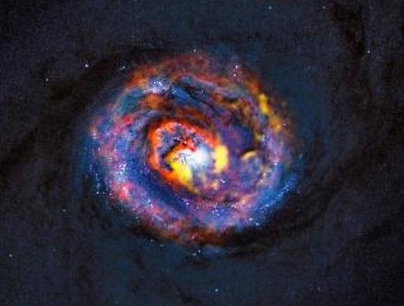 La zona centrale della galassia NGC 1433 (fonte: ALMA (ESO/NAOJ/NRAO)/NASA/ESA/F. Combes)
