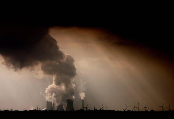 Ue verso taglio 40% CO2, 150 mld fondi industria