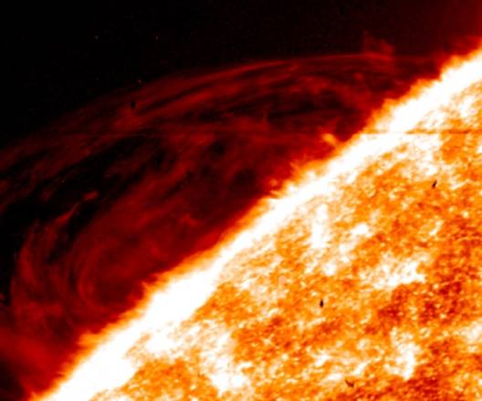 La zona turbolenta del Sole compresa fra la superficie della stella e la sua atmosfera fotografta dalla sonda Iris della Nasa (fonte: NASA/LMSAL/IRIS)