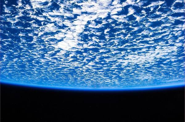 'La semplice perfezione del cielo', foto di Luca Parmitano (fonte: ESA,NASA)