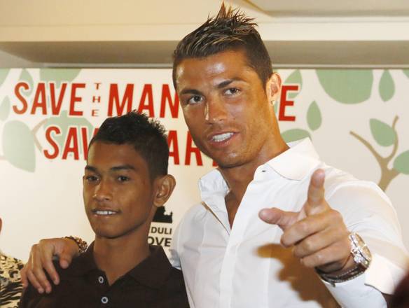 Cristiano Ronaldo con Martunis