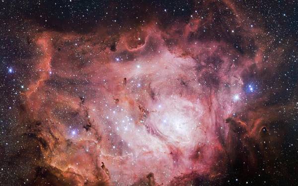 La nebulosa Laguna ritratta in alta definizione dal telescopio Vst (fonte: ESO/VPHAS+ team)