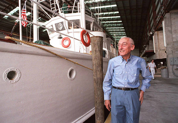 Nave di Cousteau a Genova per restauro totale