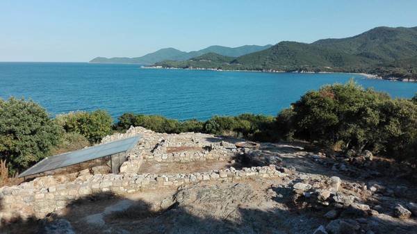 Turismo: Grecia, Calcidica sfida crisi con mare  e Aristotele