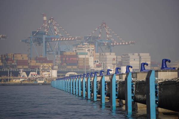 Porti: Napoli; via cantiere dragaggi per le grandi navi