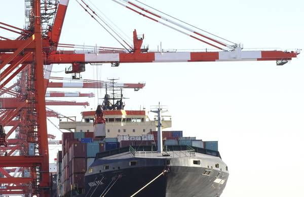 Porti: Salerno Container terminal conquista tre nuovi clienti